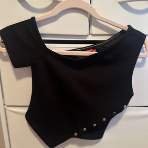 Edikted Elegant Black Off-Shoulder Top